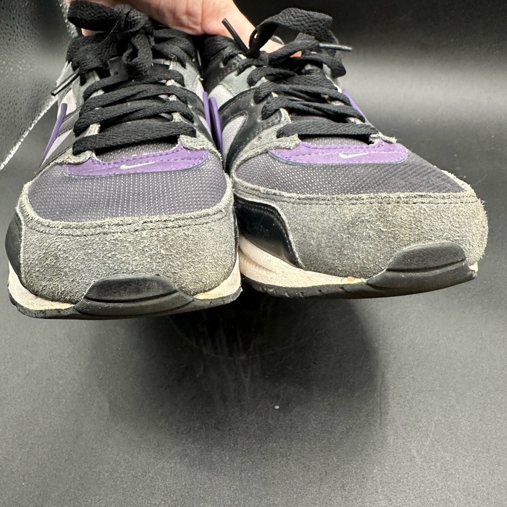 NIKE AIR MAX 2010 Command Shoes Womens size 7.5 Black/Grey/Purple #397690-005 - Picture 5 of 7